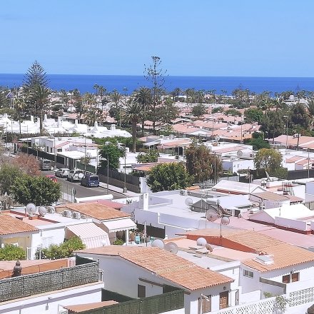 TIR24 Top Floor Apartment