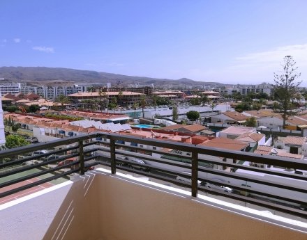 TIR24 Top Floor Apartment