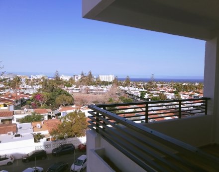 TIR24 Top Floor Apartment