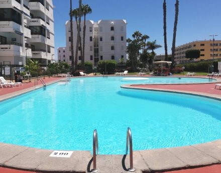 TIR24 Top Floor Apartment